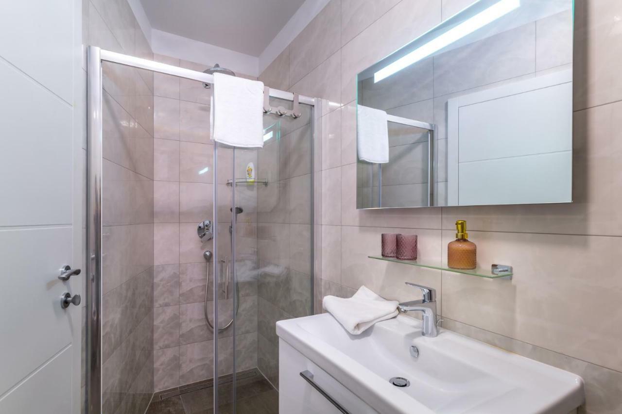 Seaside Villa & Spa Ližnjan エクステリア 写真